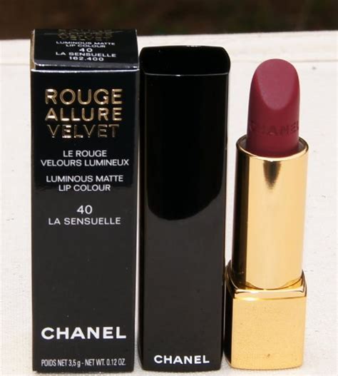 chanel rouge allure velvet 40 sensuelle review|Chanel Rouge Allure velvet unique.